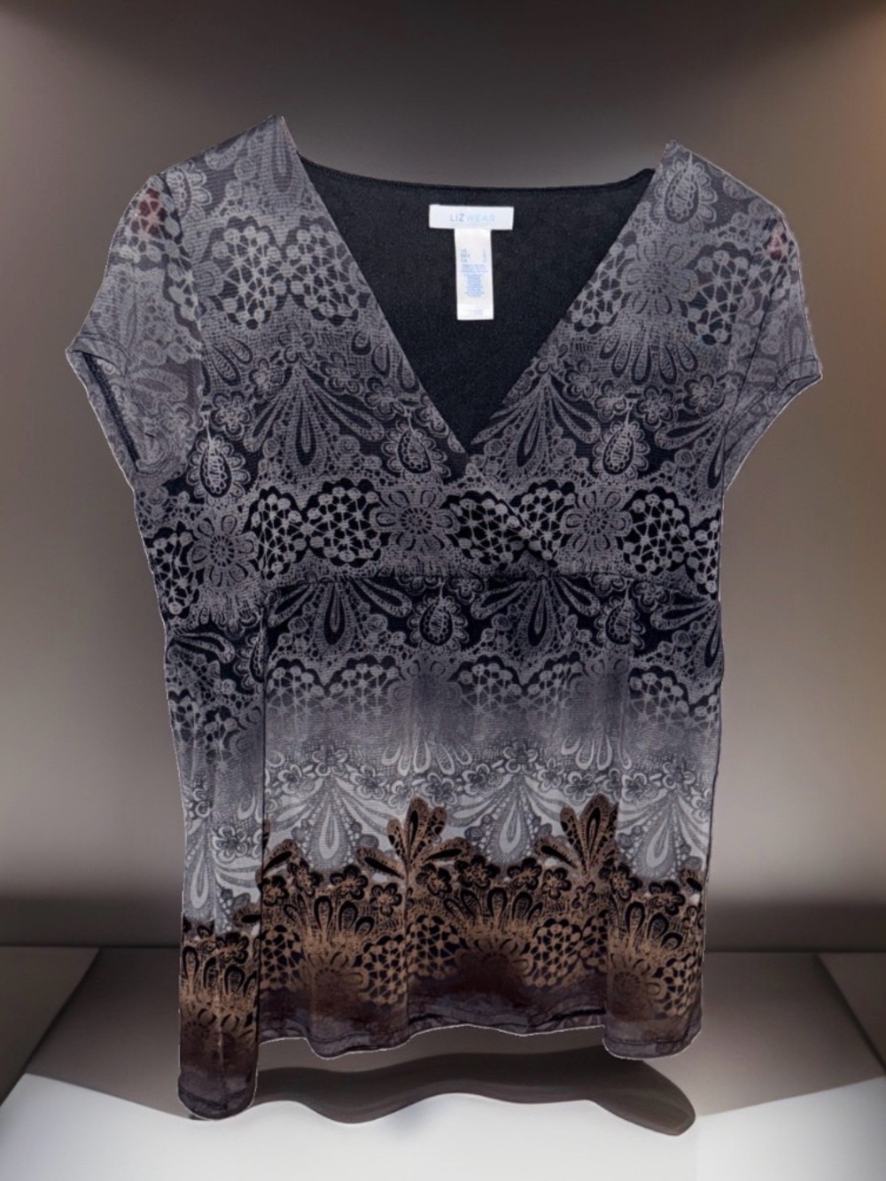 Liz Claiborne Gray & Brown V-Neck Short Sleeve Tee